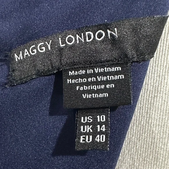 Maggy London Navy Blue V-Neck Floral Ruffles Coquette Girl Midi Dress Size 10 - Picture 13 of 15